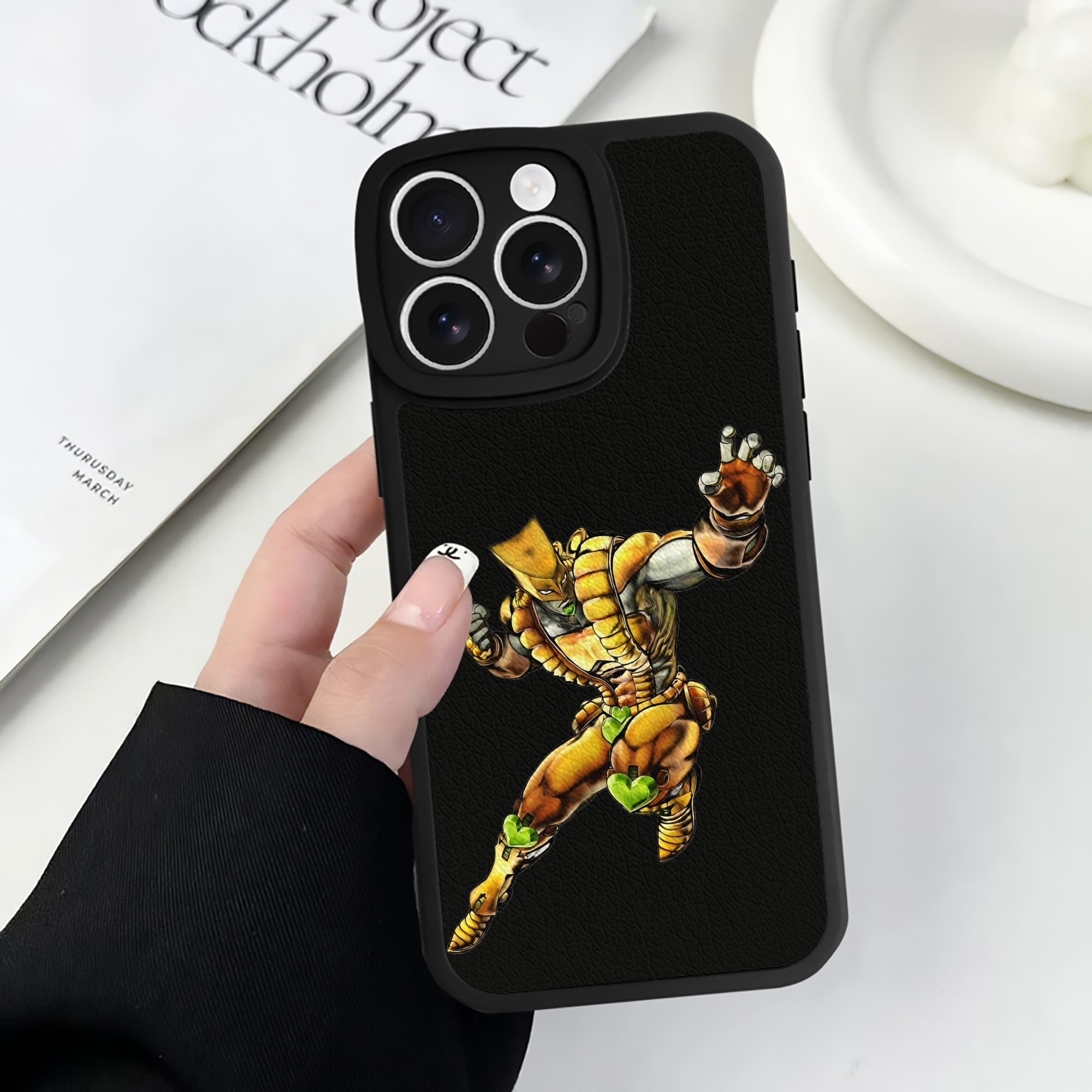 （画像用） ジョジョの奇妙な冒険 ディオ?ブランドー JoJo's Bizarre Adventure Dio Brando 【iPhone 16シリーズ対応】シリコンスマホケース（レザー調） 材質：シリコン